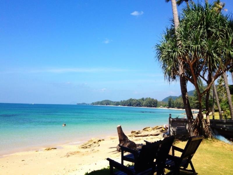 Nautilus Right On The Beach Resort 란타섬 외부 사진